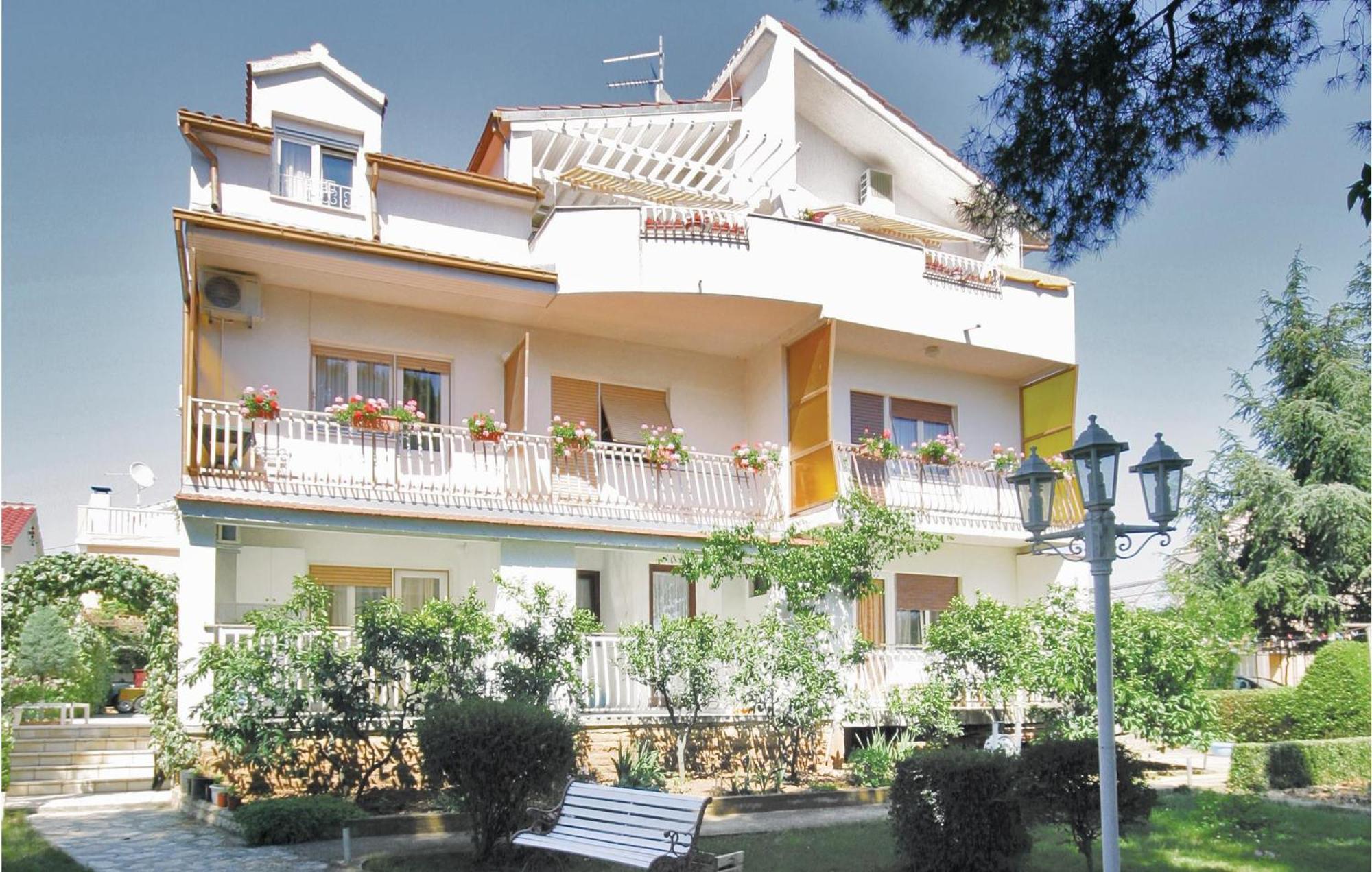 Cozy Apartment In Brodarica With Wifi Ngoại thất bức ảnh