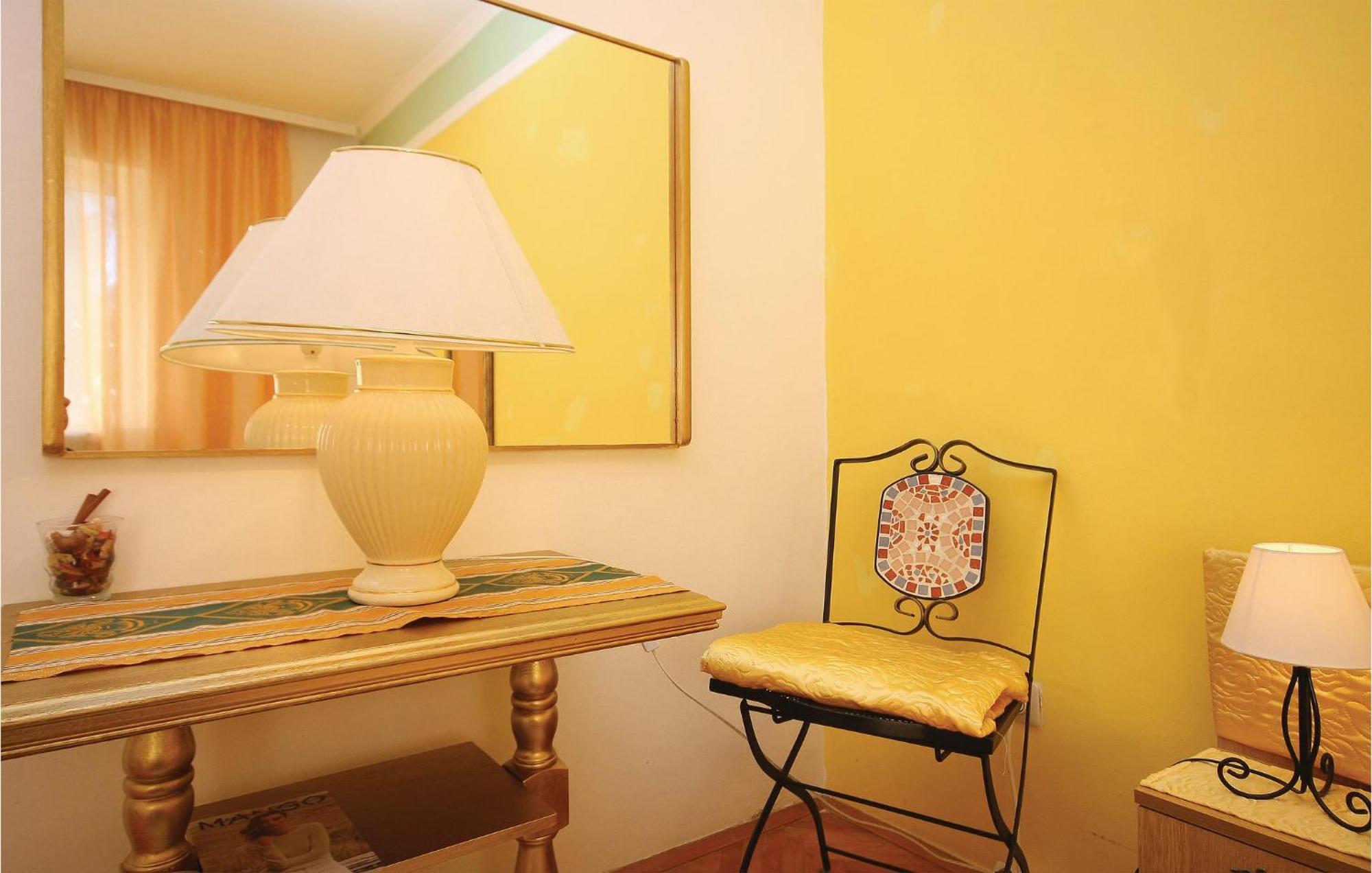 Cozy Apartment In Brodarica With Wifi Ngoại thất bức ảnh