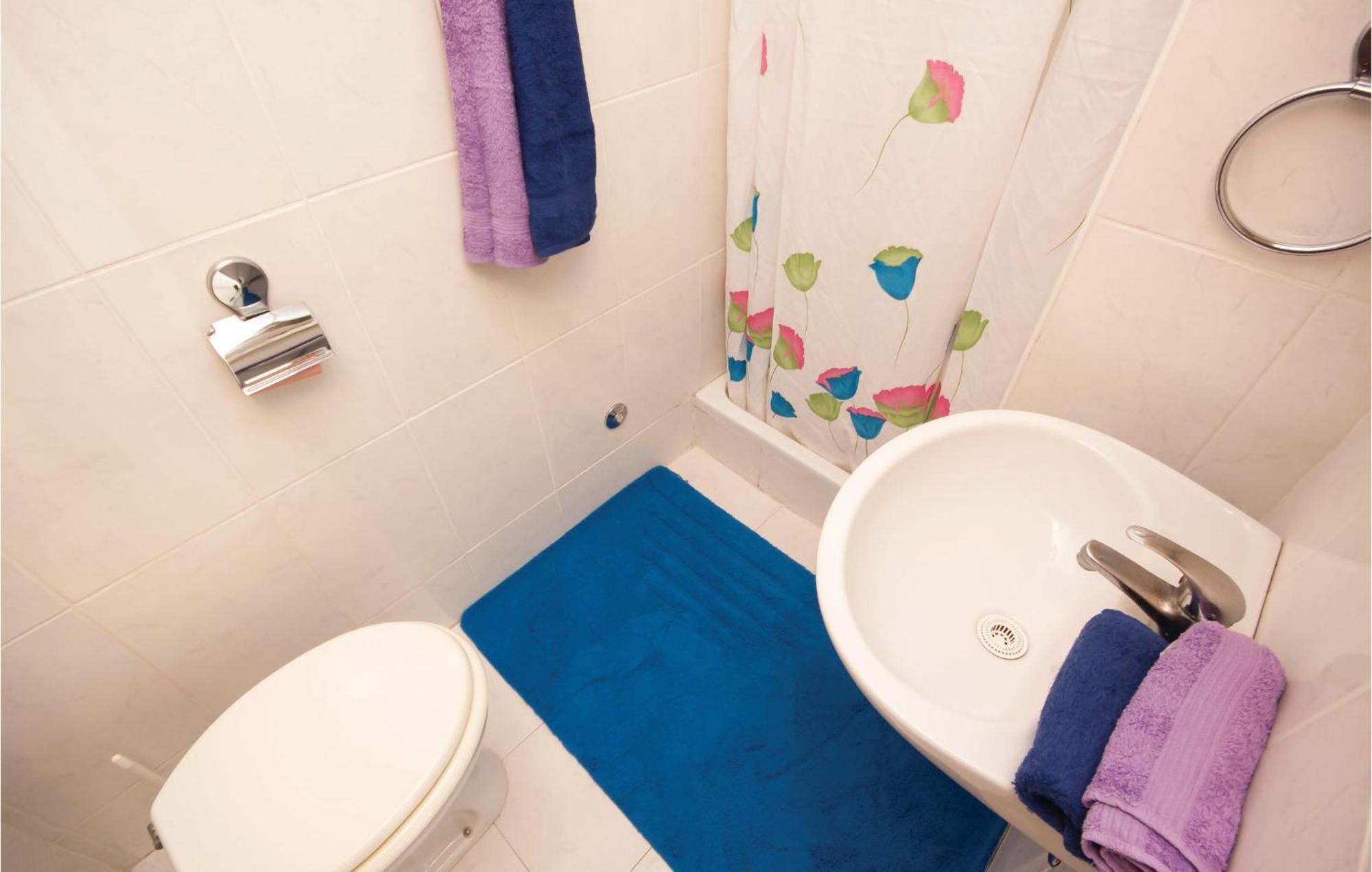 Cozy Apartment In Brodarica With Wifi Ngoại thất bức ảnh